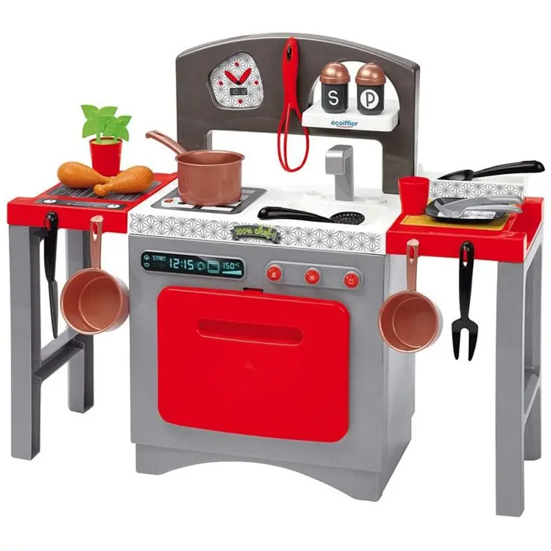 Cocina de madera con accesorios